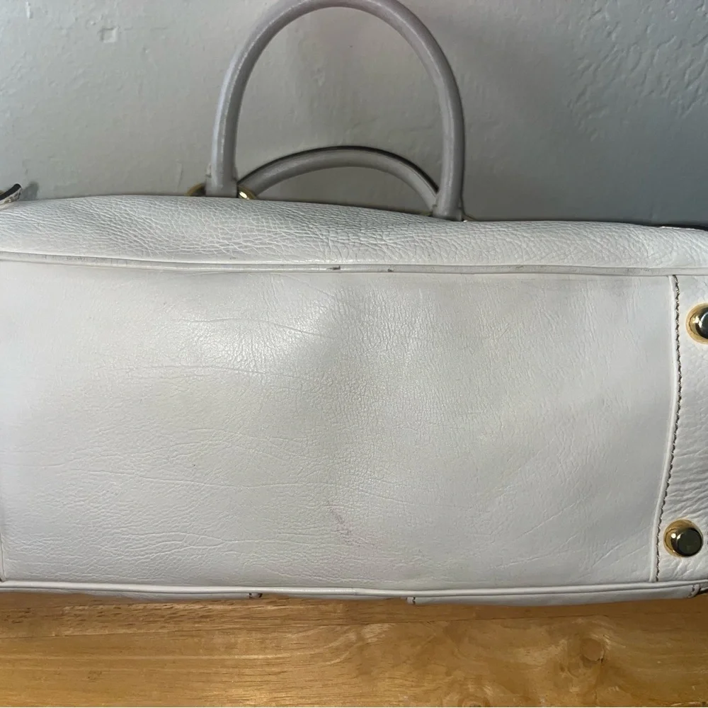 Marc Jacobs Large Satchel in Eggshell with signature multipocket